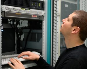 EPoS Software - Network Technician administrator Perform Preventive Maintenance To A Server